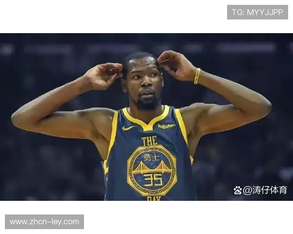 詹姆斯杜兰特圣诞大战再交手，成现代篮球经典对决